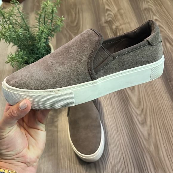 WOMENS UGG JASS SUEDE SLIP ON SNEAKERS IN TANISH GRAY SIZE 9 EEEUC - Picture 4 of 10